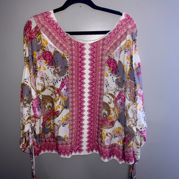 Top - Picture 1 of 2